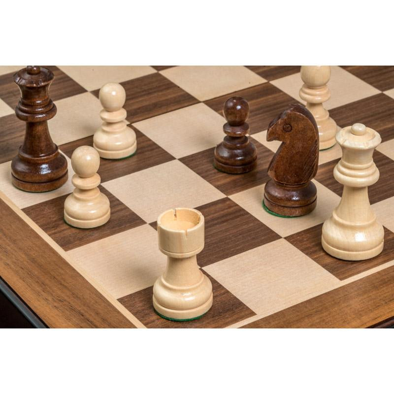 Jeu d'échecs en coffret - cases de 55 mm
