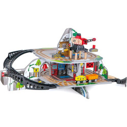 Circuit de train en bois - la montagne minière