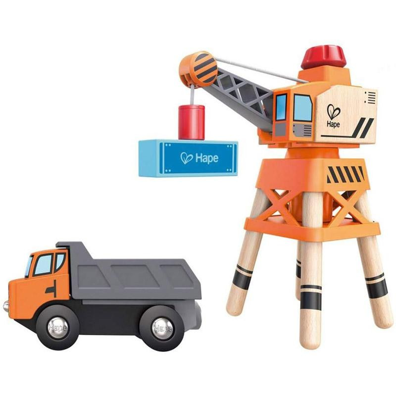 Grande grue et le camion avec cargaison
