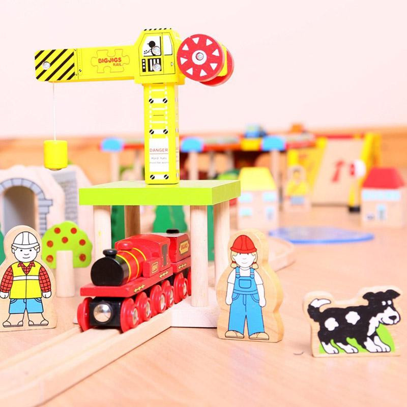Grande grue jaune - accessoire pour train jouet en bois