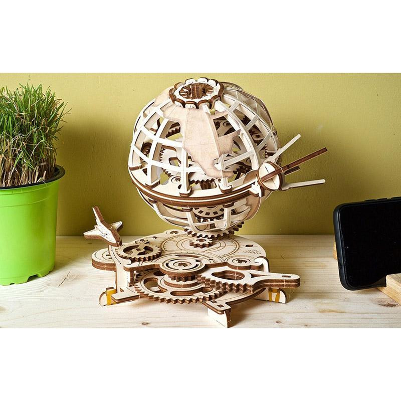 Maquette dynamique - Globe - jeu bois Ugears