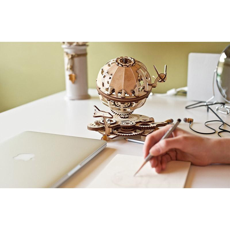 Maquette dynamique - Globe - jeu bois Ugears