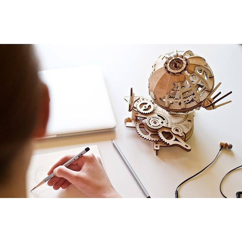 Maquette dynamique - Globe - jeu bois Ugears