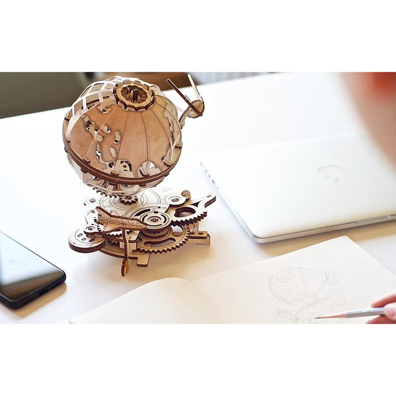 Maquette dynamique - Globe - jeu bois Ugears
