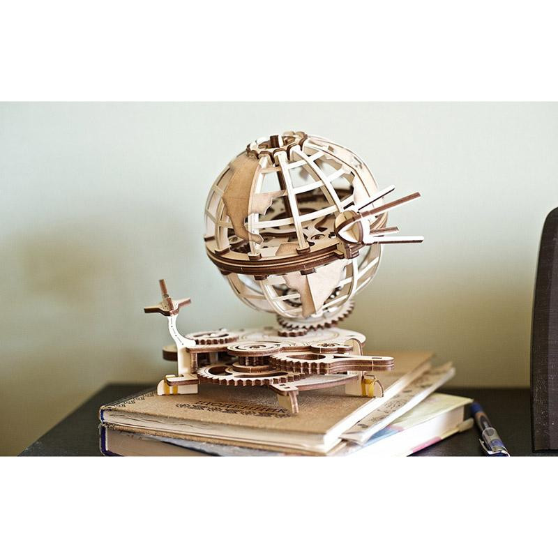Maquette dynamique - Globe - jeu bois Ugears