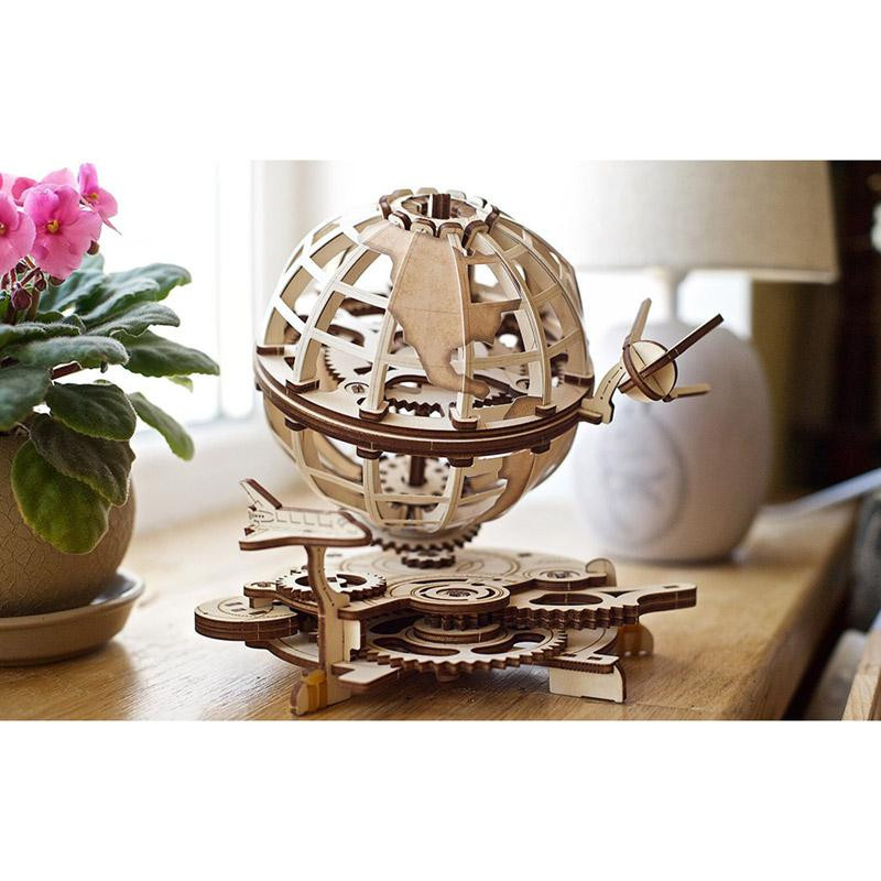 Maquette dynamique - Globe - jeu bois Ugears
