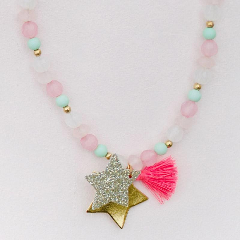 Collier Sassy Tassy Great Pretenders