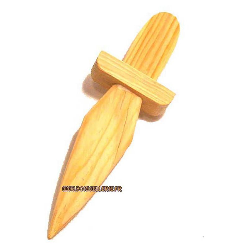 Petite épée en bois