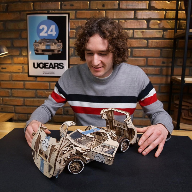 Maquette mécanique en bois UGT-24 Voiture d'endurance Ugears