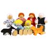 Famille de poupées avec animaux
